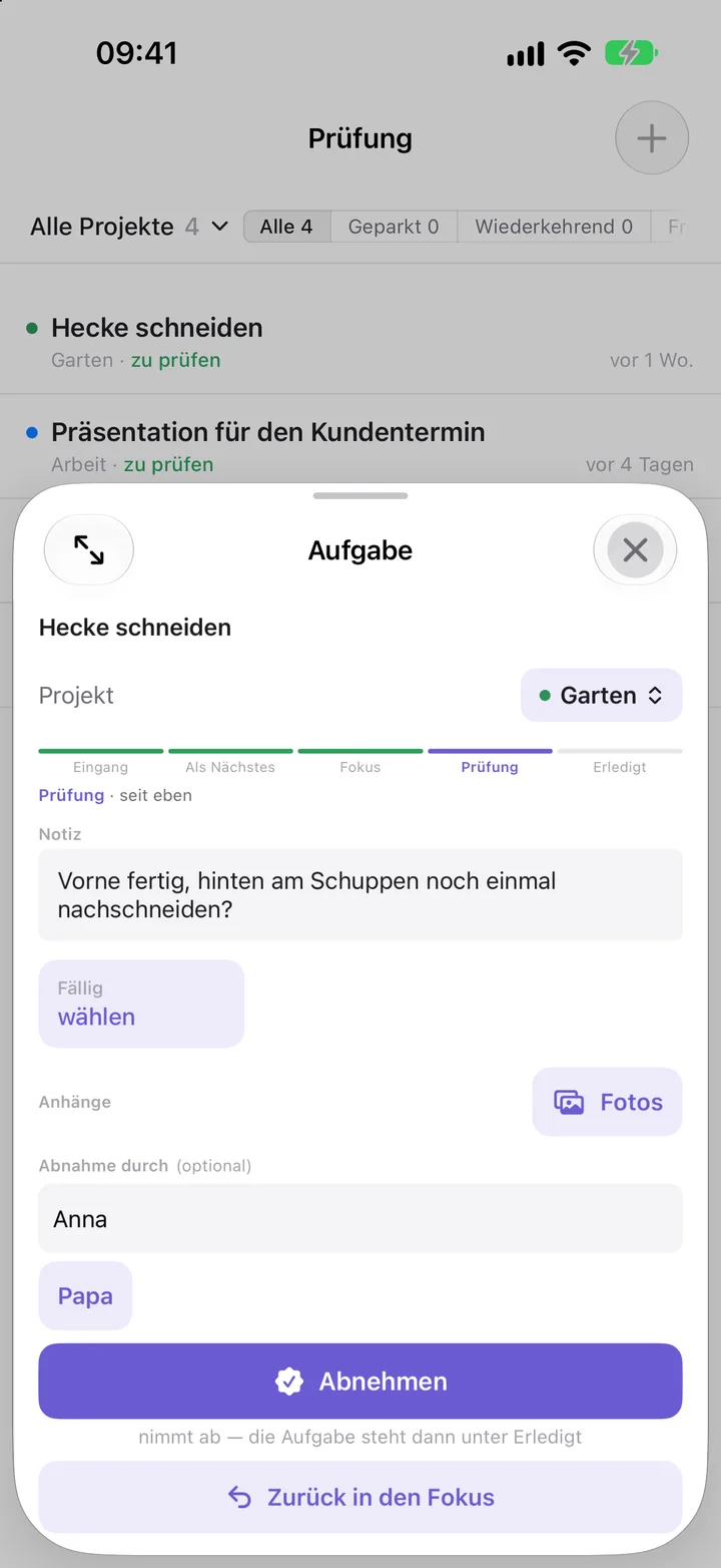 Takt on iPhone: a task in Review with the sign-off button